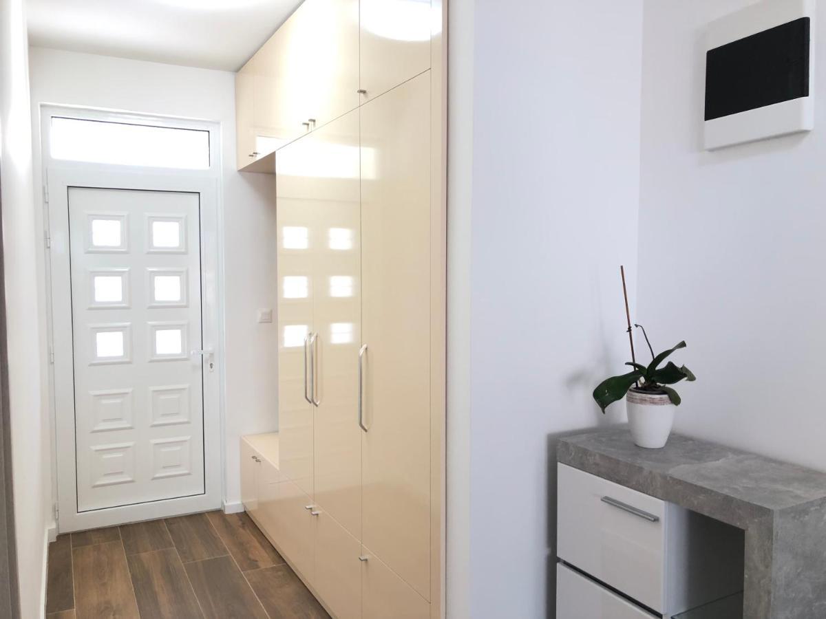 Apartment Sara With Seaview Будва Екстер'єр фото